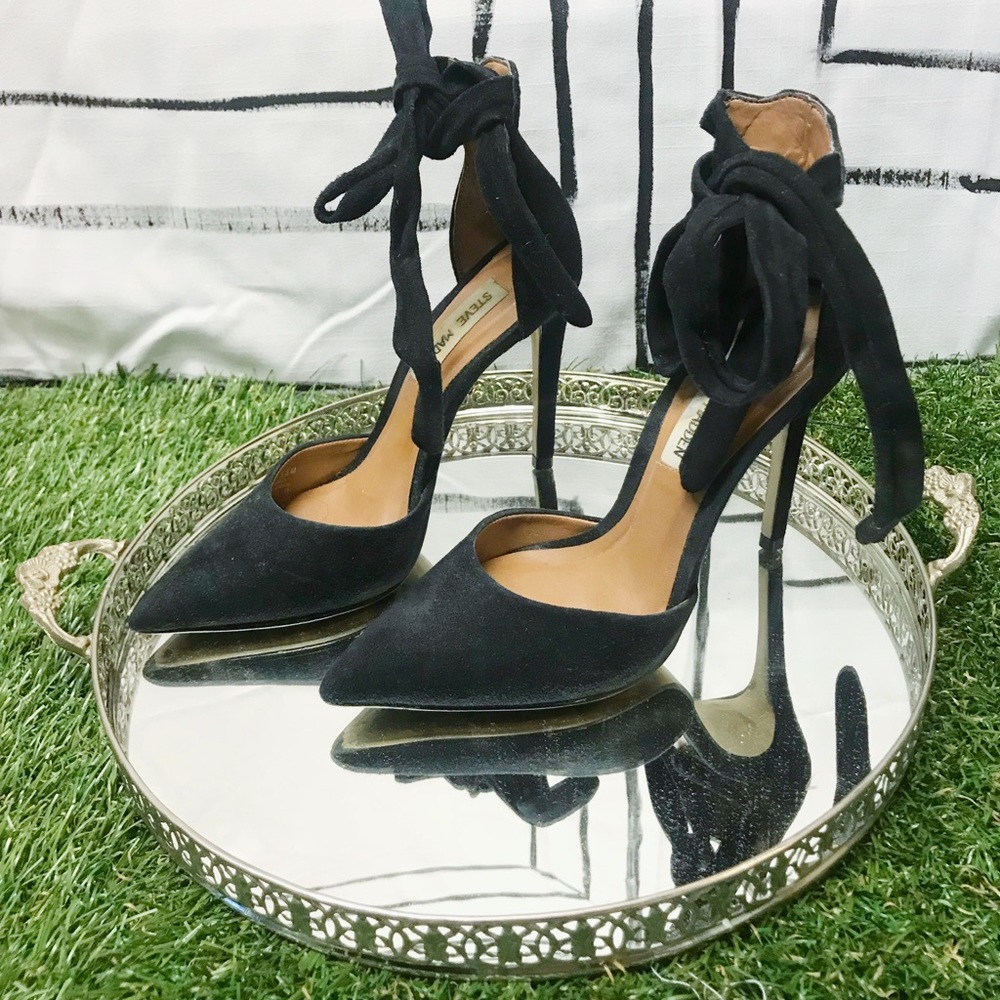 Black Steven madden heel